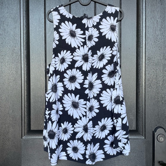 Adorable Flower Dress - Picture 3 of 7